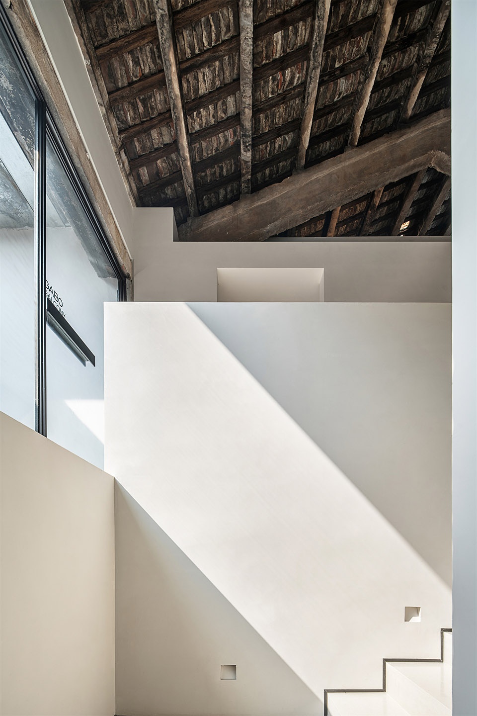 GABO GALLERY LEW ASSOCIATES