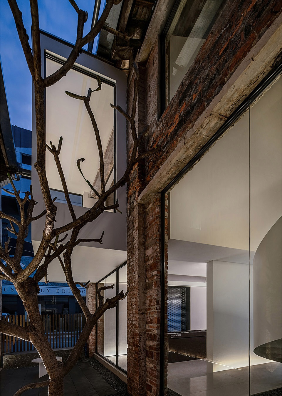 GABO GALLERY LEW ASSOCIATES 1