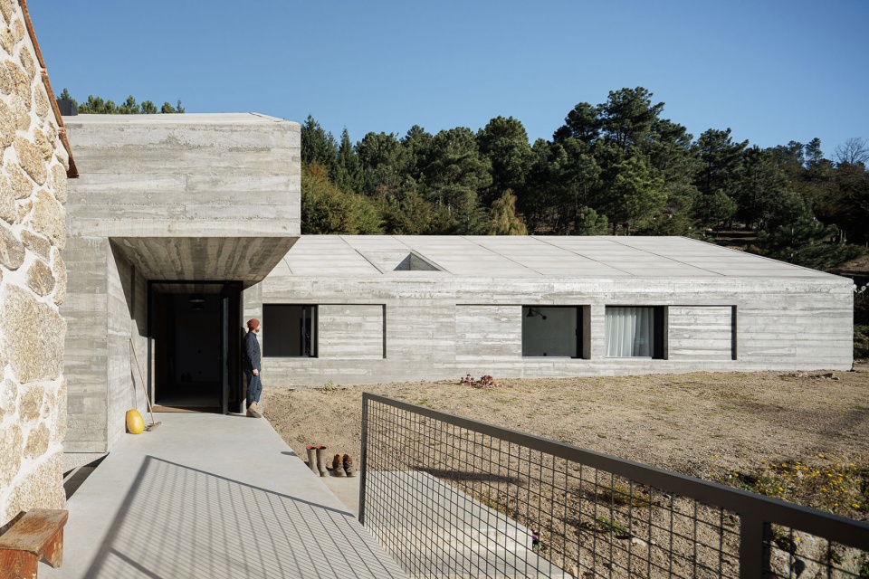 House NaMora by Filipe Pina David Bilo
