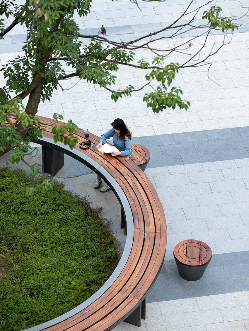 North Zone of Qianhai Shenzhen Hong Kong Youth Innovation and Entrepreneur Hub in Shenzhen by L A Design Group 1