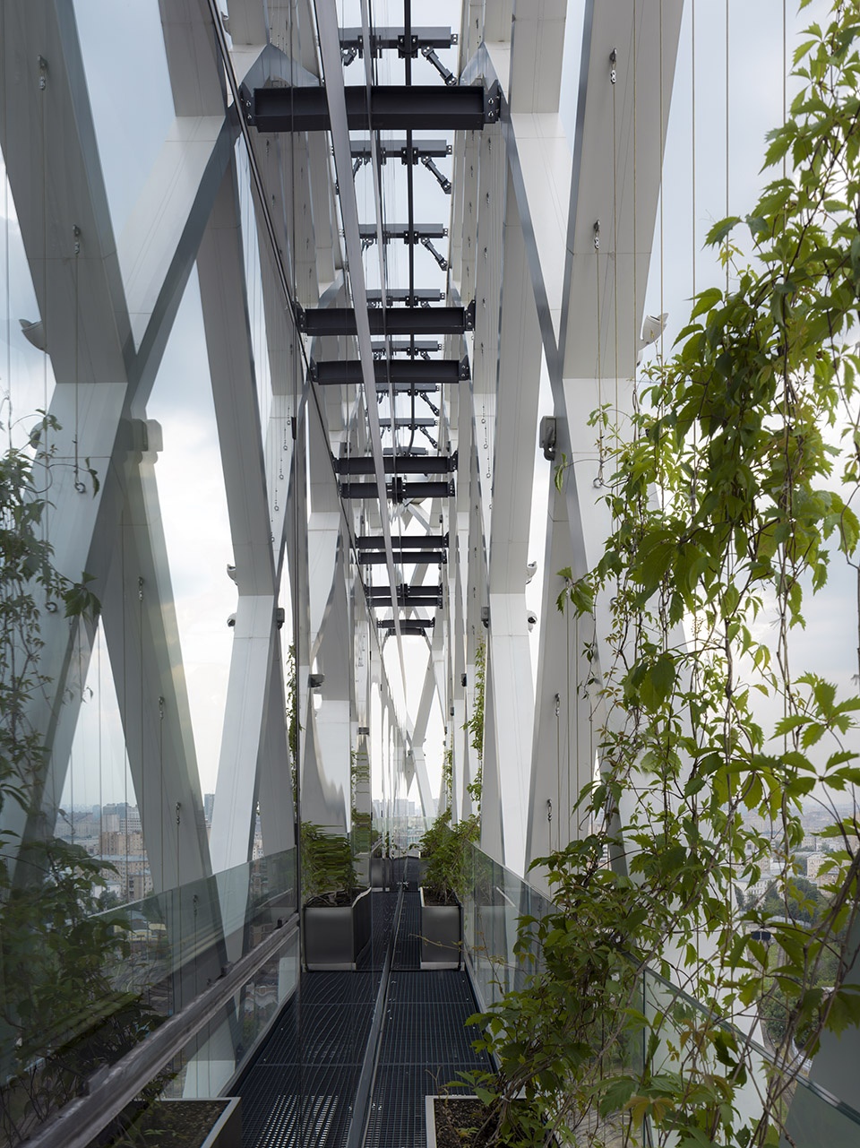 Zemelny Office Building by UNK