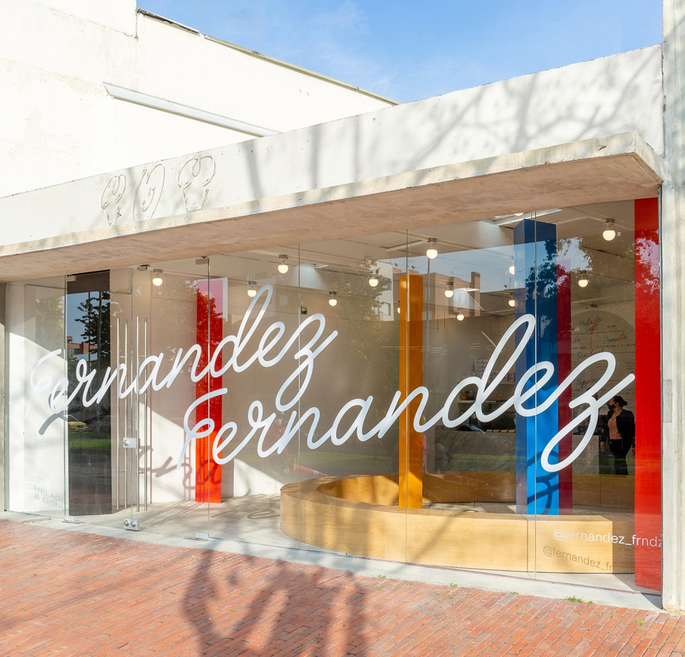 colorful abstract pop up by studio cadena