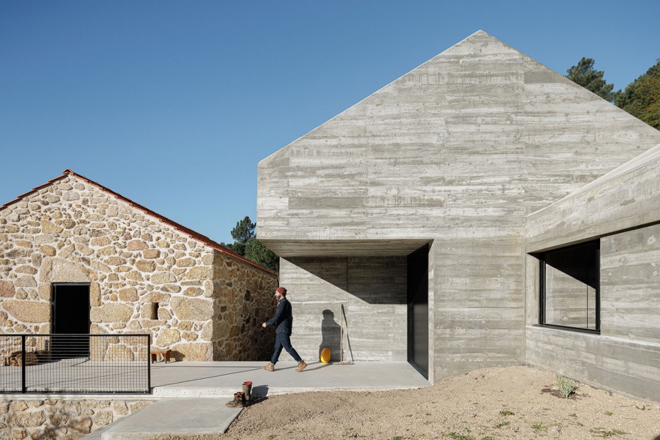 House NaMora by Filipe Pina David Bilo