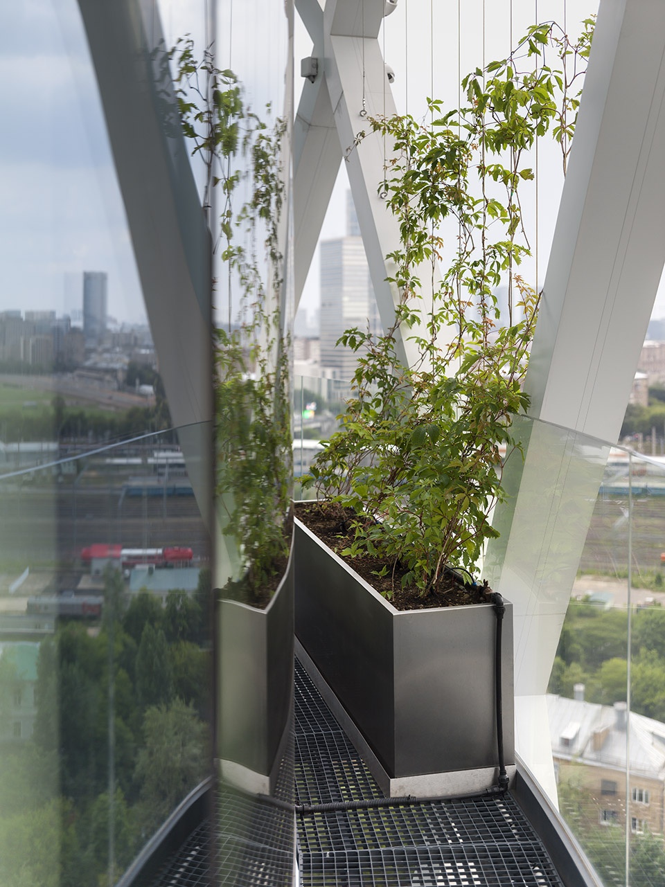 Zemelny Office Building by UNK