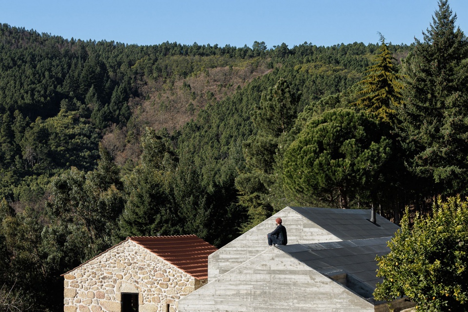 House NaMora by Filipe Pina David Bilo