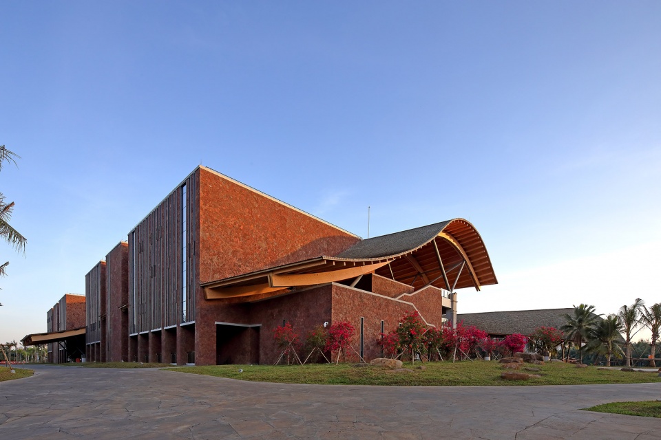 haikou citizen and tourist center land based rationalism