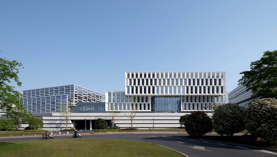 jinhua light cultural plaza china by ddb architects shanghai zhejiang province institute of architectural design and research