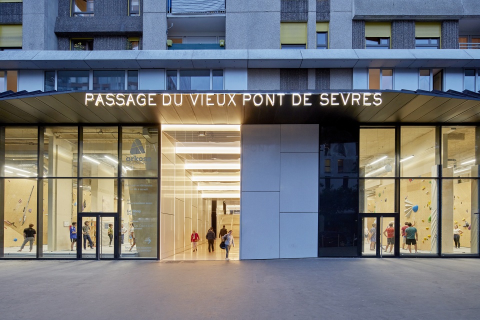restructuring of the vieux pont de sevres public passageways and climbing complex by atelier du pont