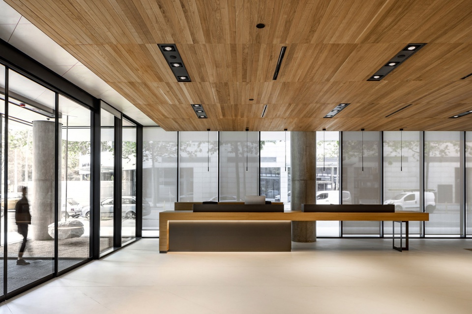 Sea Towers Office Building by GCA Architects