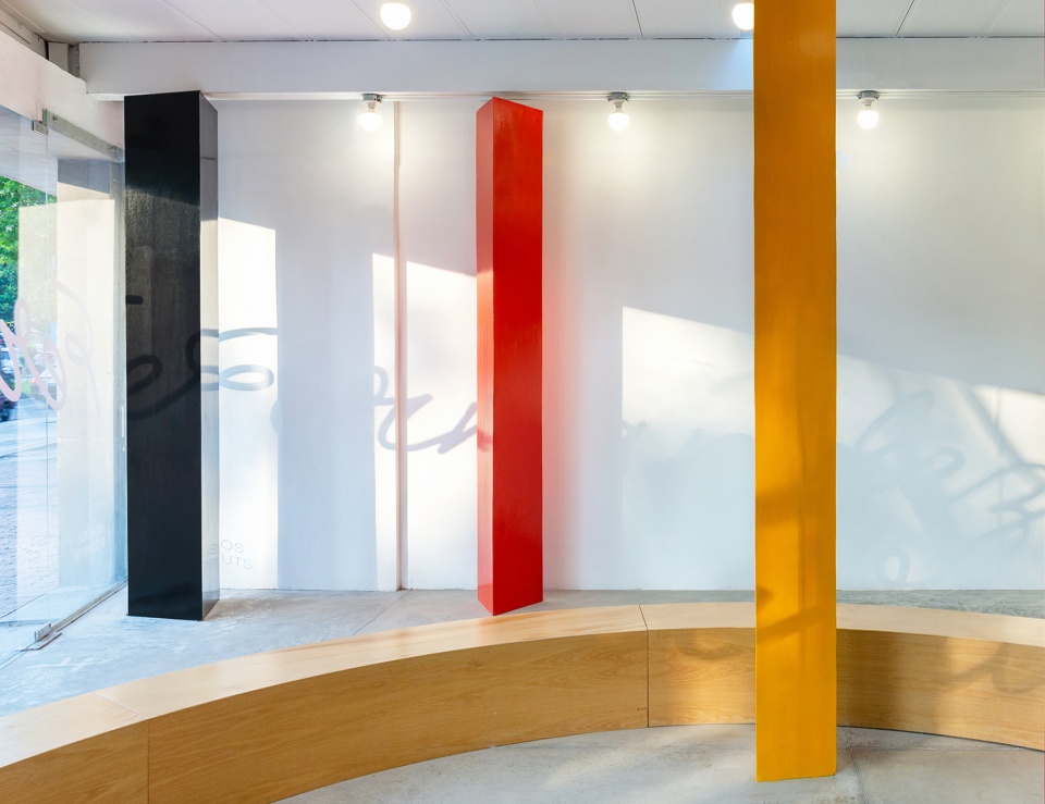 colorful abstract pop up by studio cadena