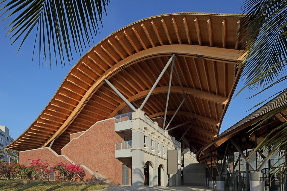 haikou citizen and tourist center land based rationalism
