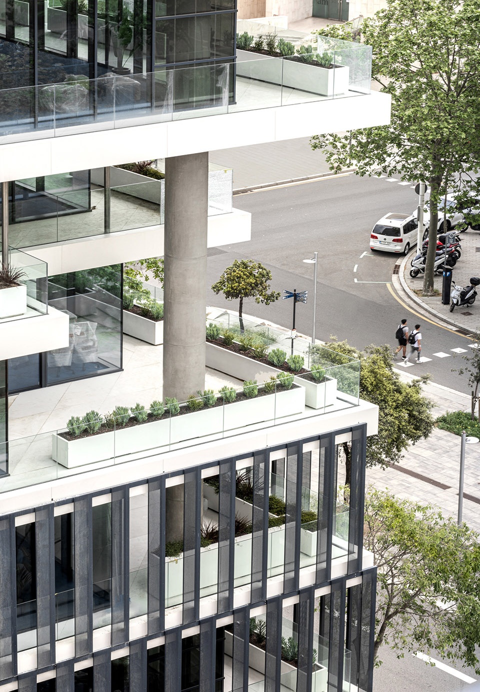 Sea Towers Office Building by GCA Architects
