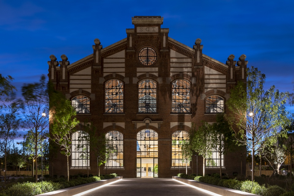 ombu office building by foster partners