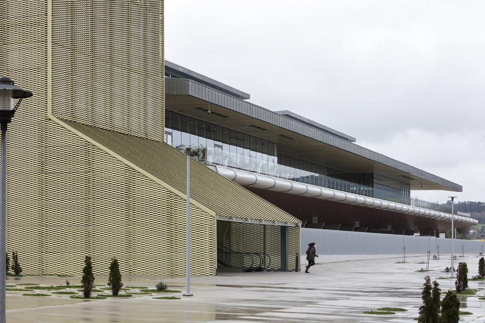 bus station integrated in the santiago de compostela intermodal station by idom