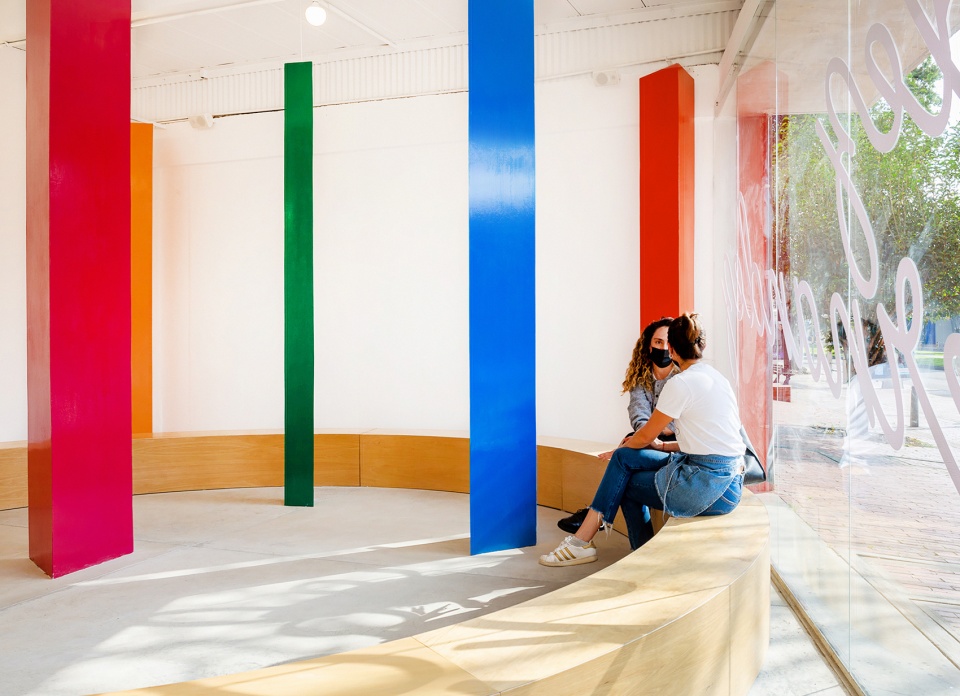 colorful abstract pop up by studio cadena