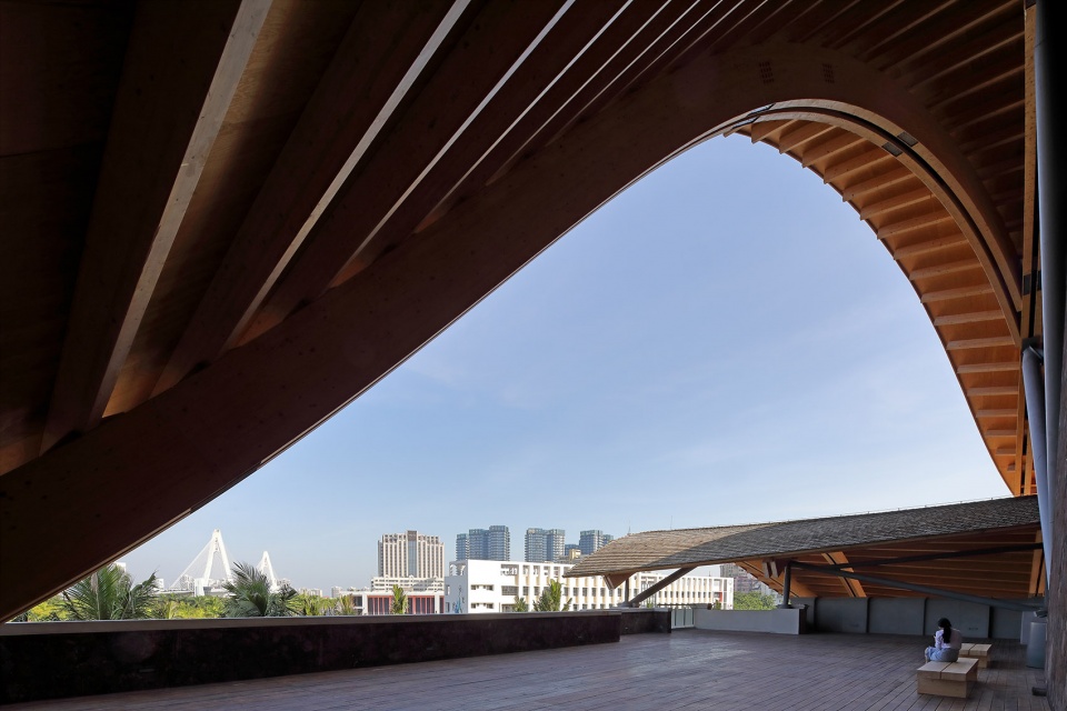 haikou citizen and tourist center land based rationalism