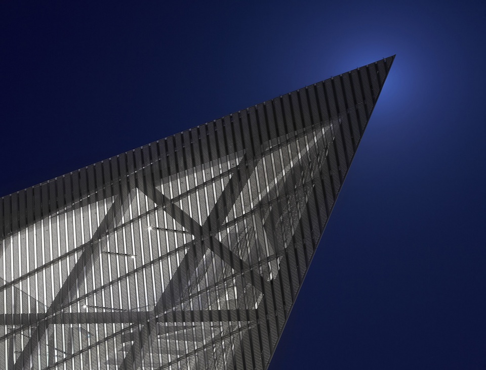 dresden museum of military history by studio libeskind