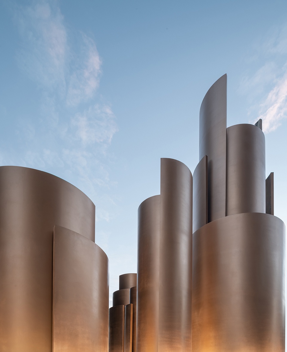 a kinetic sculpture in luohu shenzhen china by meng architects