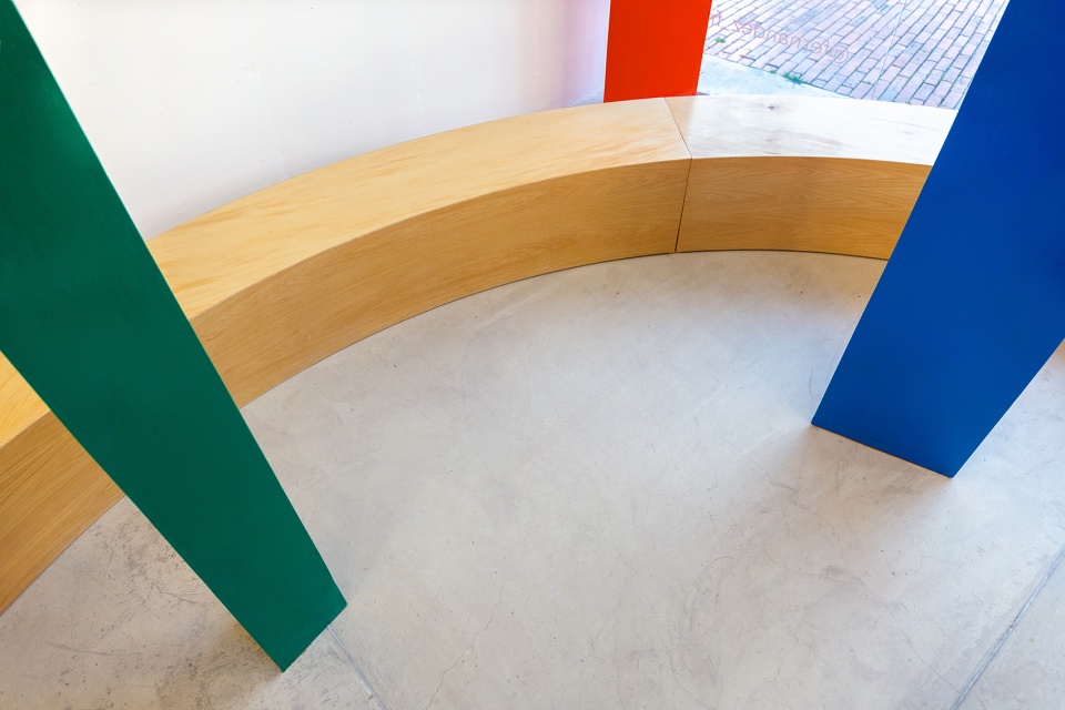 colorful abstract pop up by studio cadena