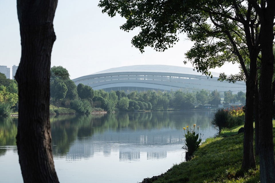 Dongxihu Sports Center by CITIC DESIGN