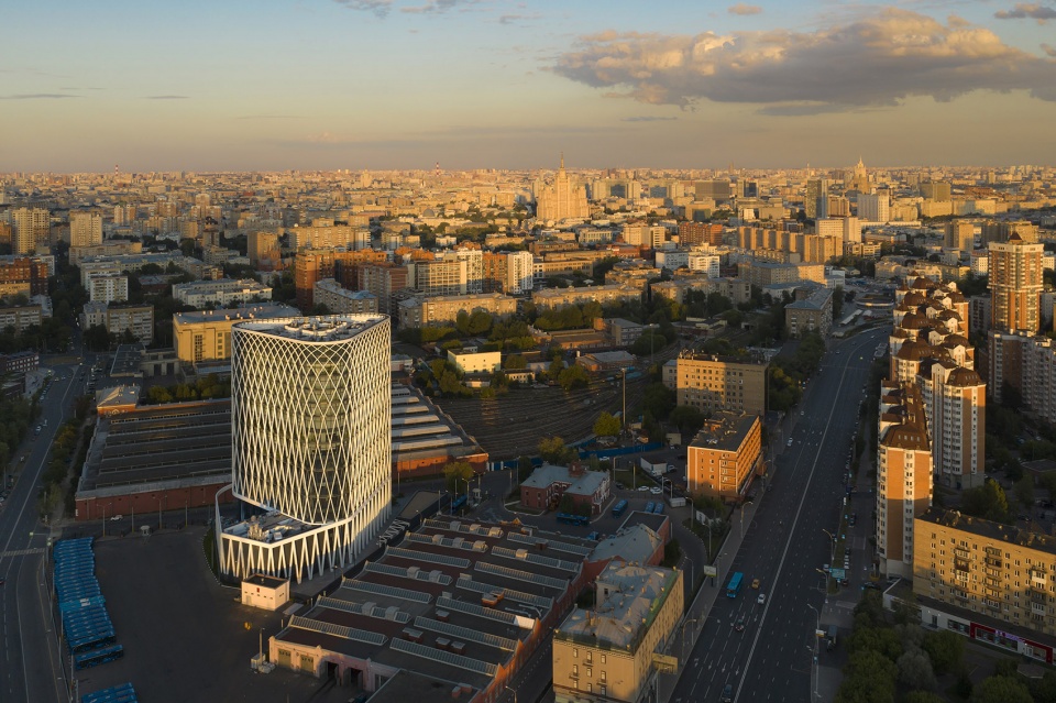 Zemelny Office Building by UNK