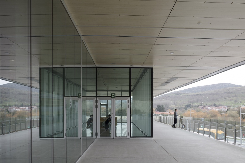 bus station integrated in the santiago de compostela intermodal station by idom