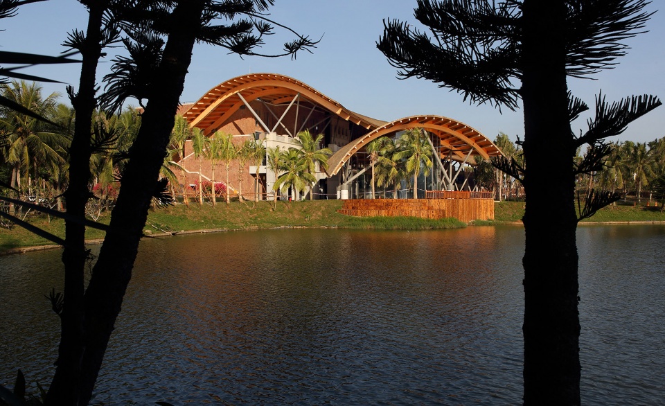 haikou citizen and tourist center land based rationalism