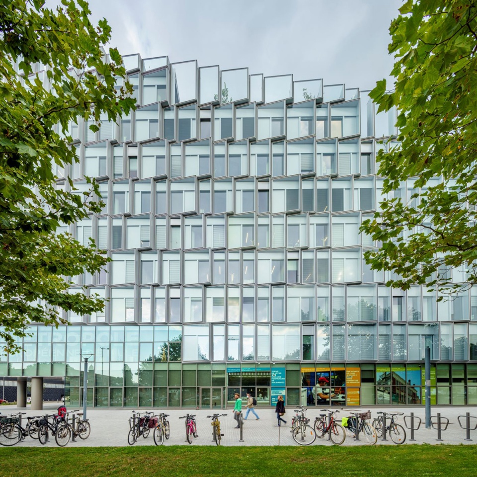 iotope building in lille france by henning larsen