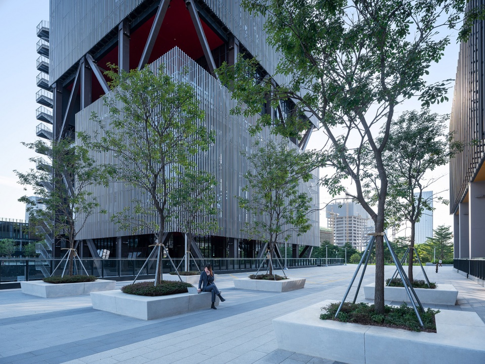 North Zone of Qianhai Shenzhen Hong Kong Youth Innovation and Entrepreneur Hub in Shenzhen by L A Design Group
