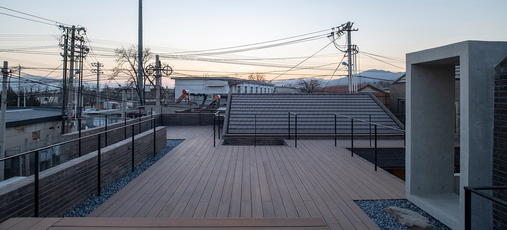 Residence of Three Generations China by MINOR lab