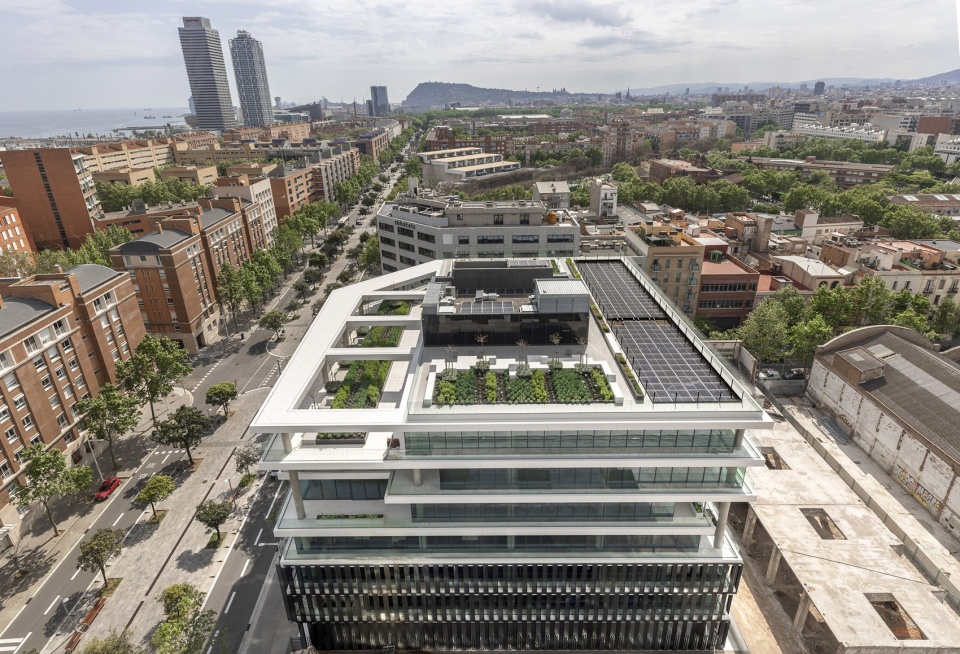 Sea Towers Office Building by GCA Architects