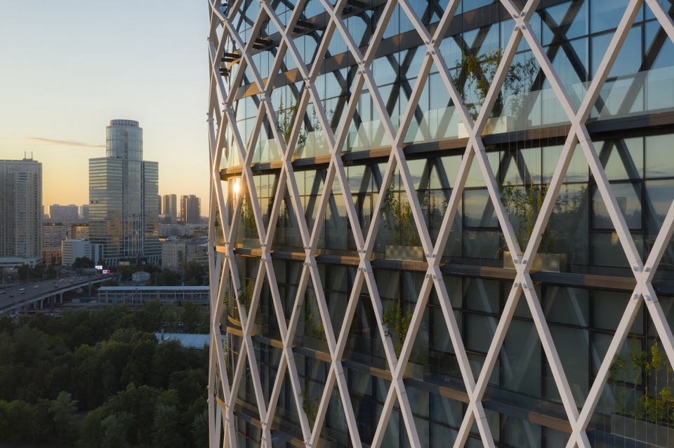 Zemelny Office Building by UNK