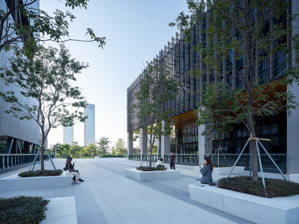 North Zone of Qianhai Shenzhen Hong Kong Youth Innovation and Entrepreneur Hub in Shenzhen by L A Design Group