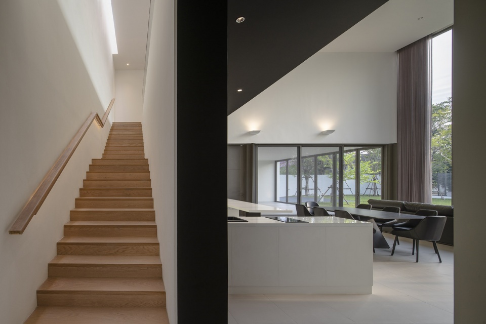 baan 9x9 by integrated field