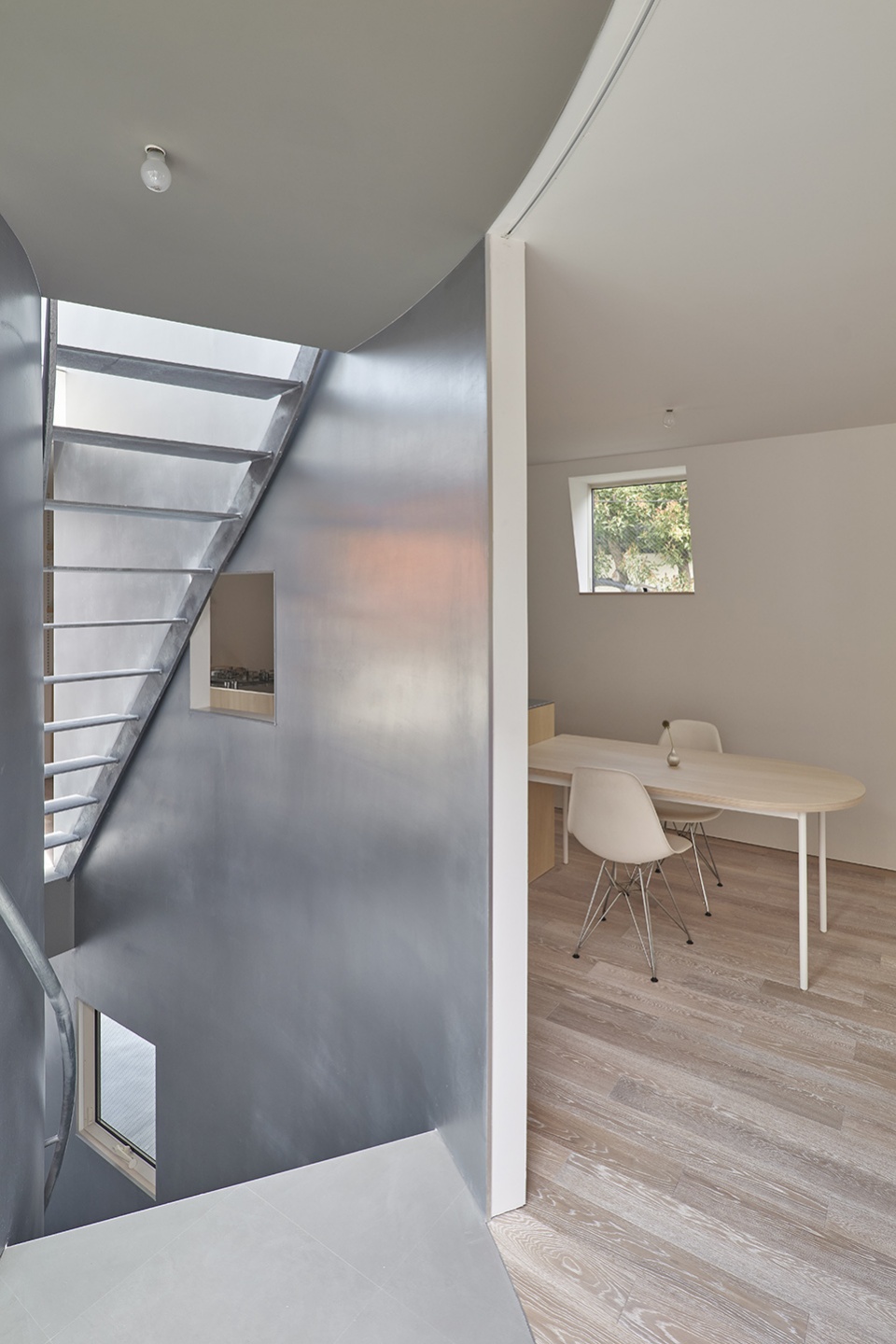 scenery scooping house by not architects studio