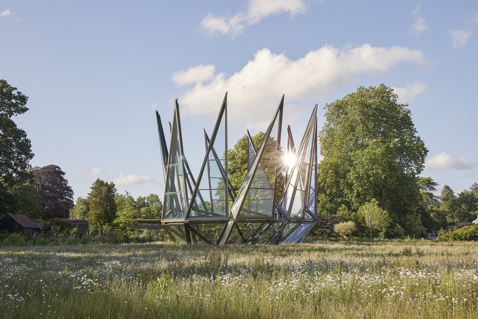 kinetic glasshouse and silk route garden by heatherwick studio