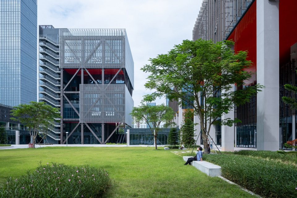 North Zone of Qianhai Shenzhen Hong Kong Youth Innovation and Entrepreneur Hub in Shenzhen by L A Design Group