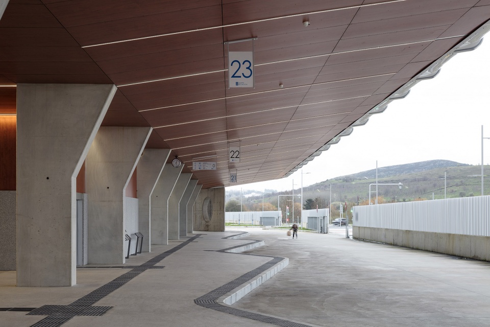 bus station integrated in the santiago de compostela intermodal station by idom