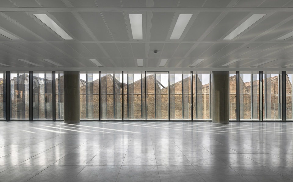 Sea Towers Office Building by GCA Architects