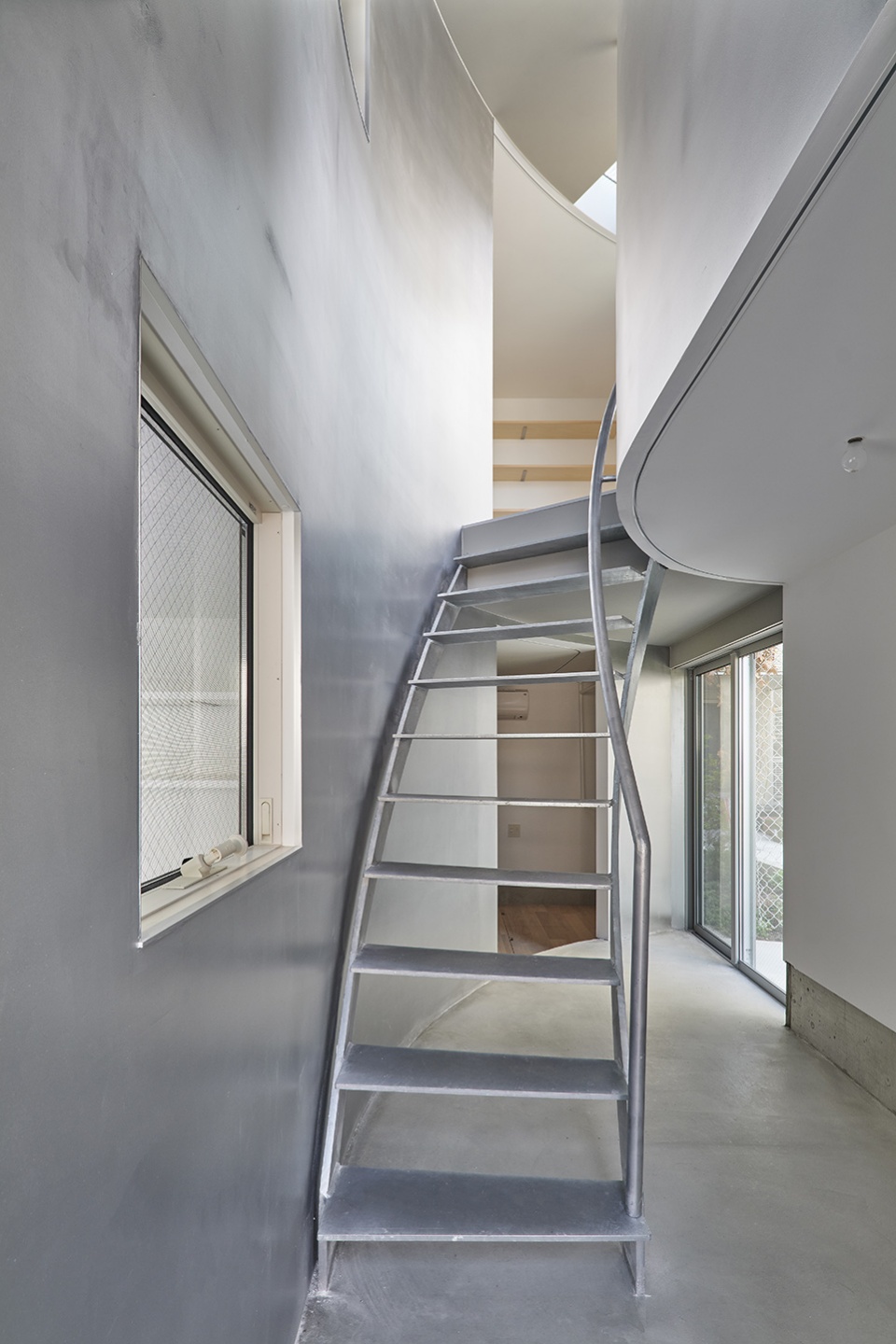scenery scooping house by not architects studio