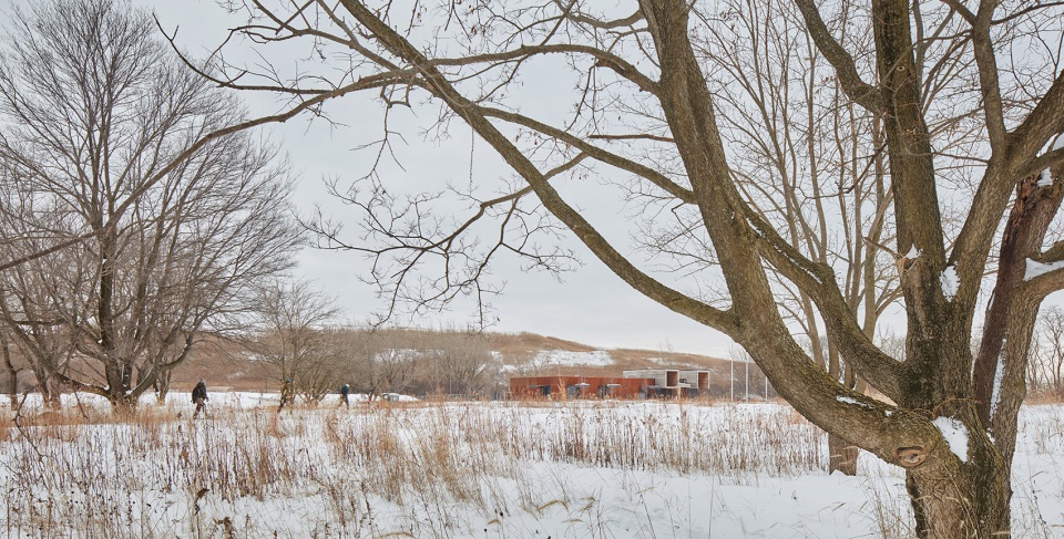 the ford calumet environmental center by valerio dewalt train