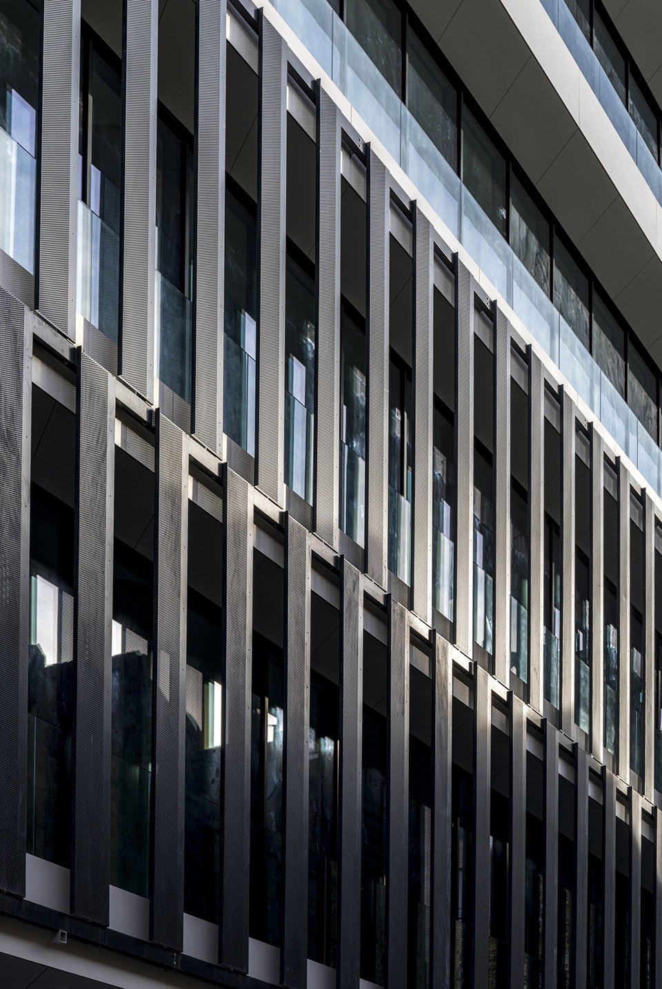 Sea Towers Office Building by GCA Architects