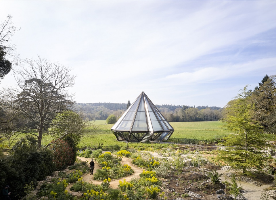 kinetic glasshouse and silk route garden by heatherwick studio