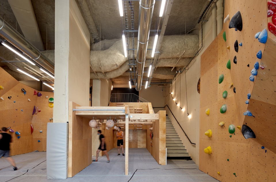 restructuring of the vieux pont de sevres public passageways and climbing complex by atelier du pont