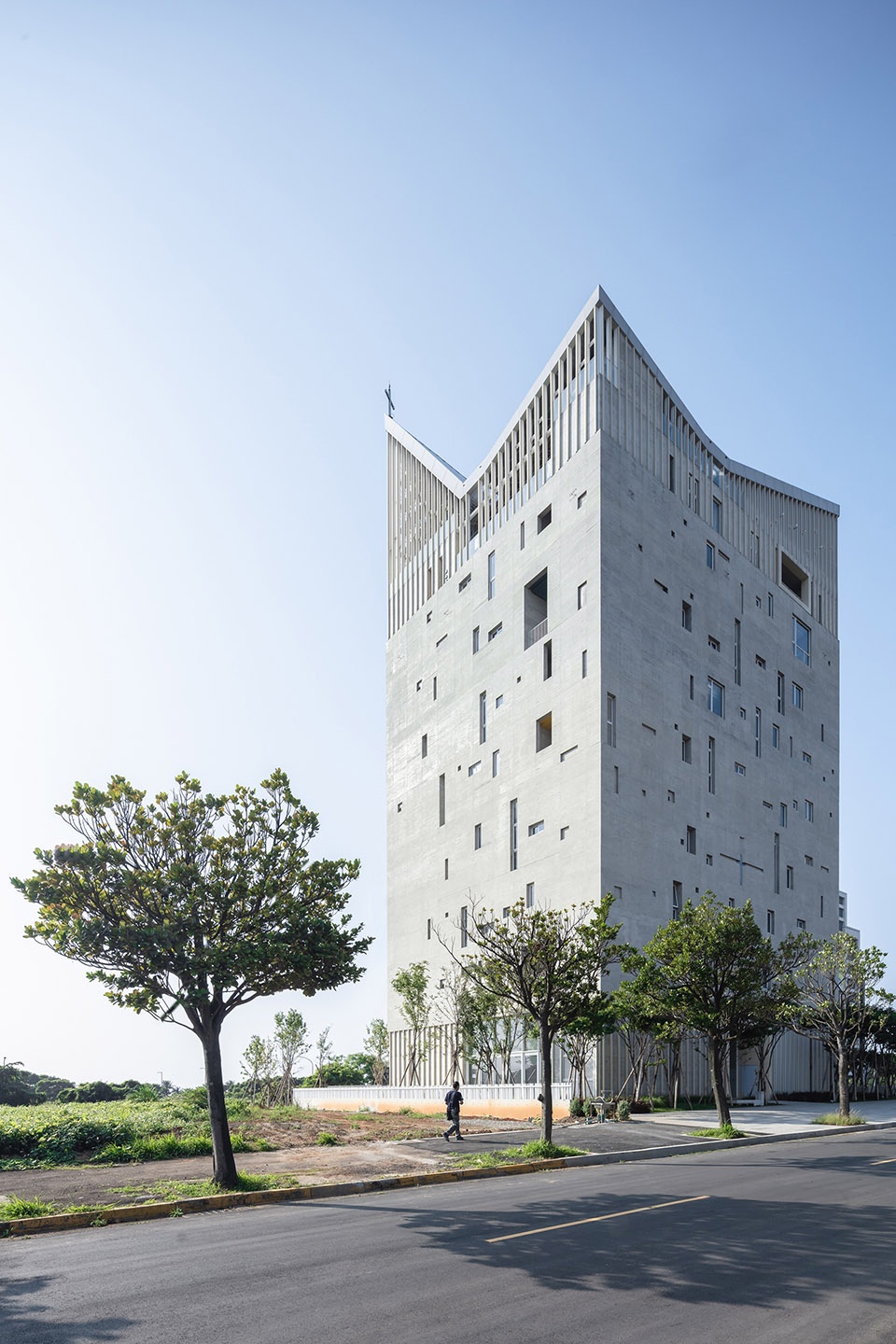 A Church Within A Fortress Behet Bondzio Lin Architekten