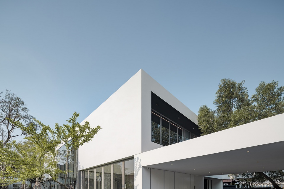 baan 9x9 by integrated field
