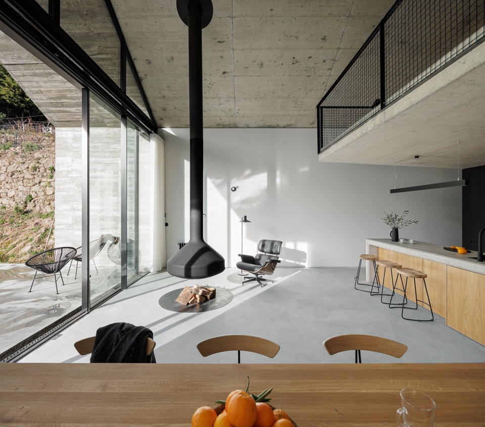 House NaMora by Filipe Pina David Bilo