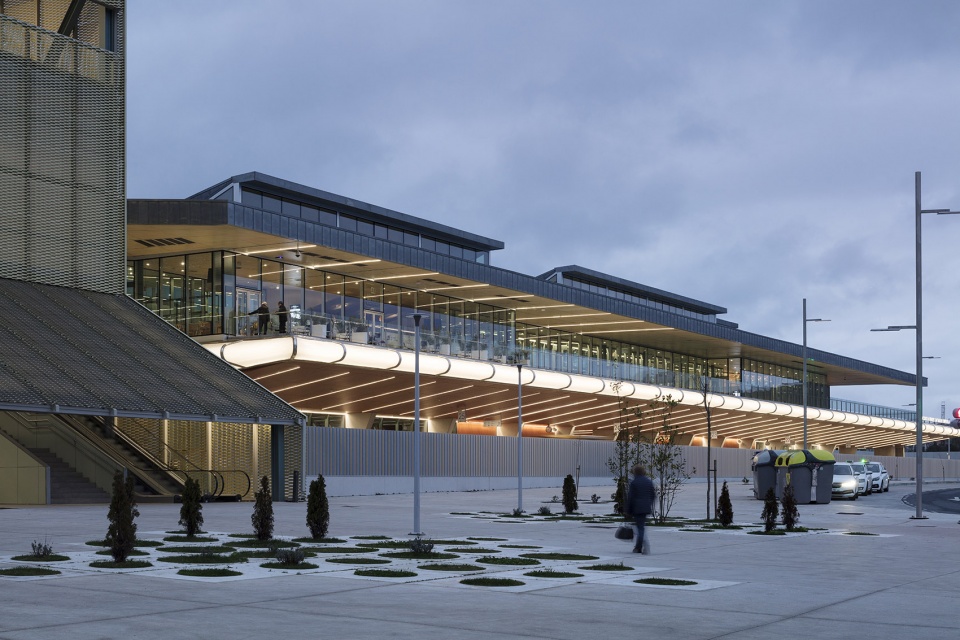 bus station integrated in the santiago de compostela intermodal station by idom