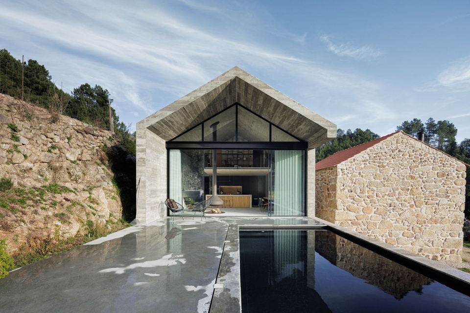 House NaMora by Filipe Pina David Bilo