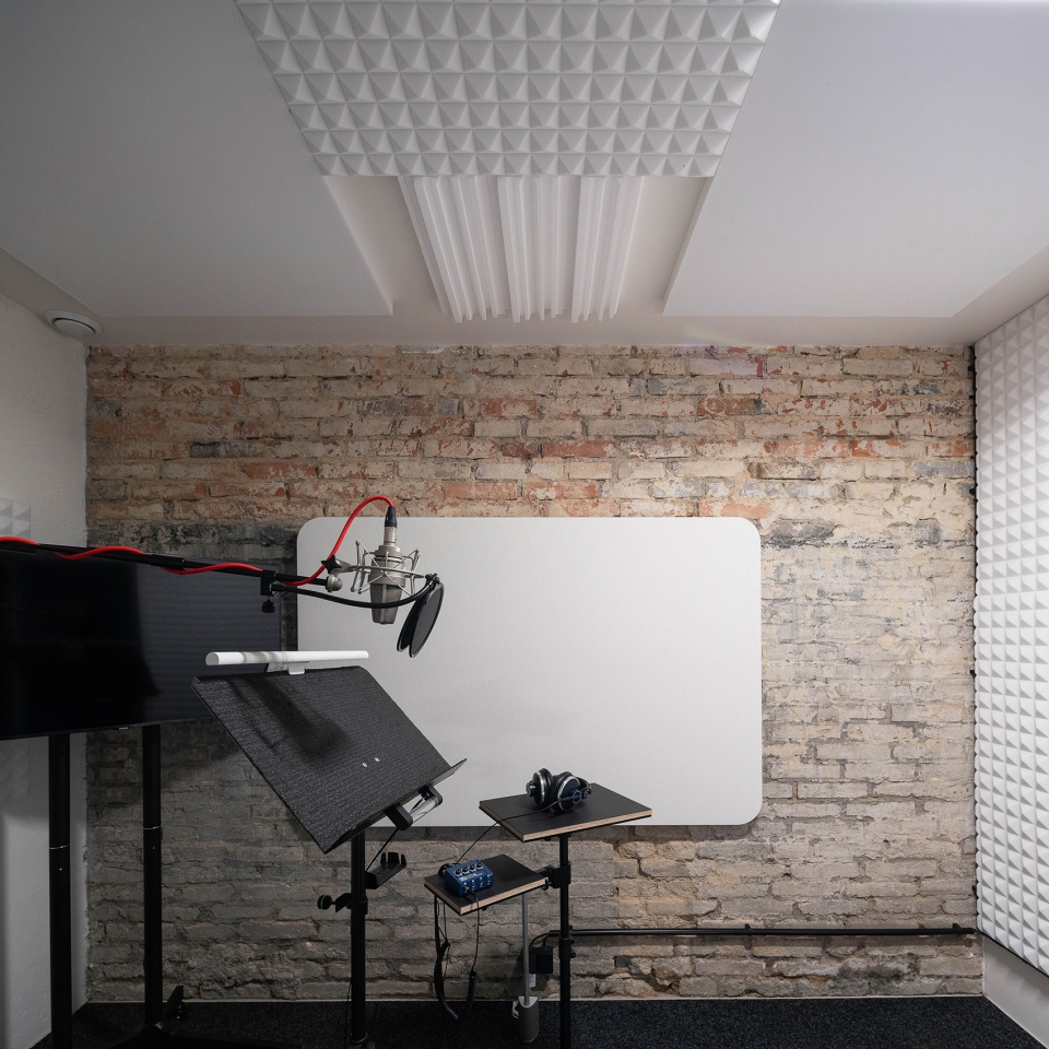 kabelovna studios by b 2 architecture